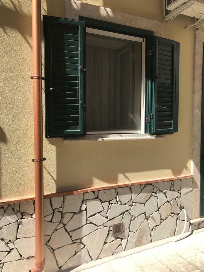 Largo Cannizzaro Apartments Mazzeo Luaran gambar